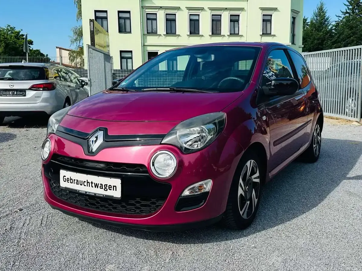 Gebraucht Renault Twingo Dynamique 75 PS (55 kW) 2012 Fuchsiaviolett Kleinwagen