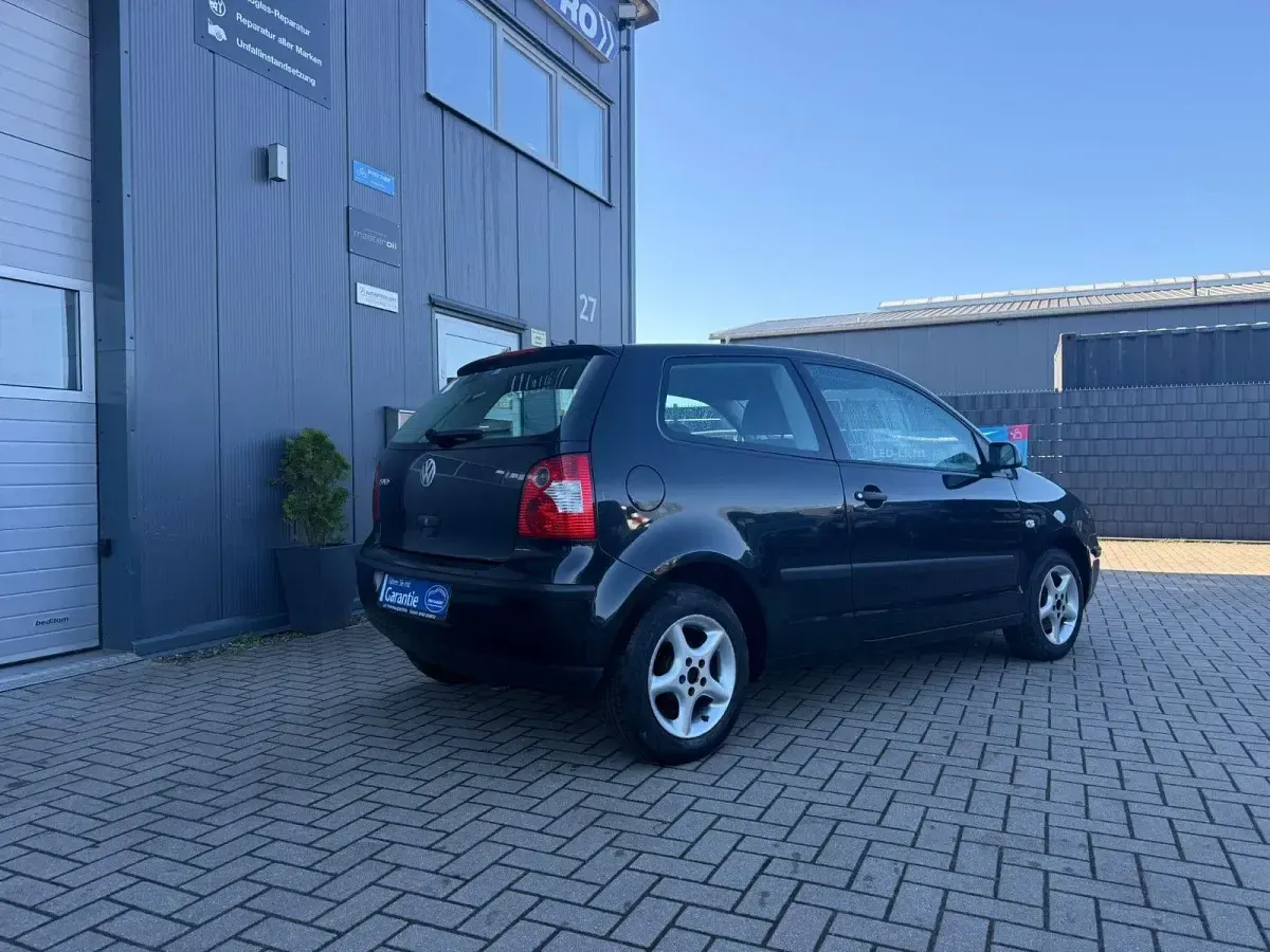 Gebraucht VW Polo 54 PS (39 kW) 2003 Schwarz Limousine