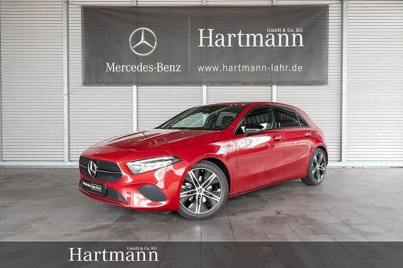 Gebraucht Mercedes A200 Advanced Plus 163 PS (119 kW) 2024 Patagonienrot Kleinwagen