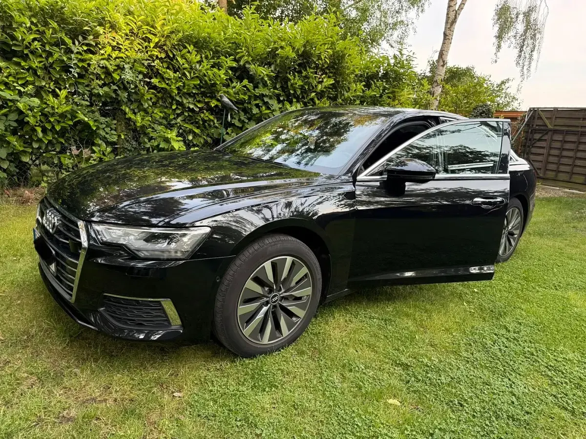 Gebraucht Audi A6 Ambiente 204 PS (150 kW) 2021 Schwarz Limousine