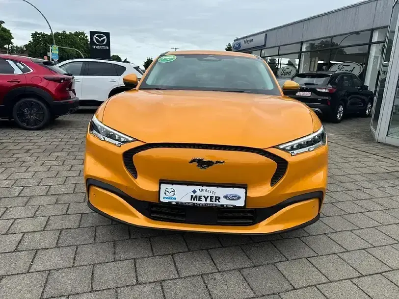 Gebraucht Ford Mustang Mach-E Basis 197 kW (269 PS) 2023 Orange SUV