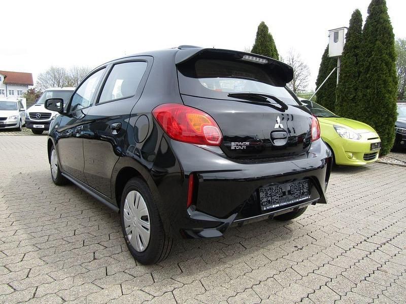 Gebraucht Mitsubishi Space Star Select 71 PS (52 kW) 2024 Pianoschwarz (p) Limousine