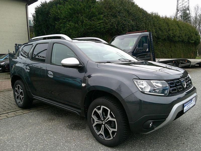 Gebraucht Dacia Duster Prestige 125 PS (91 kW) 2018 Grau SUV