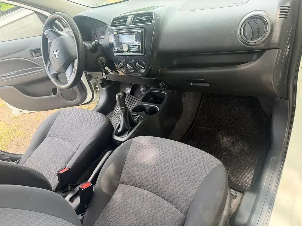Gebraucht Mitsubishi Space Star 71 PS (52 kW) 2017 Weiß Kleinwagen