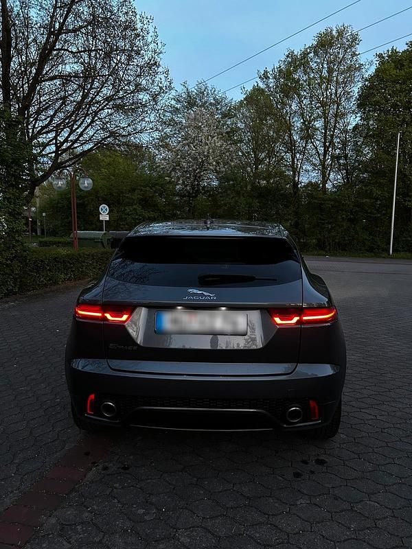 Gebraucht Jaguar E-Pace R-Dynamic 300 PS (220 kW) 2019 Grau SUV