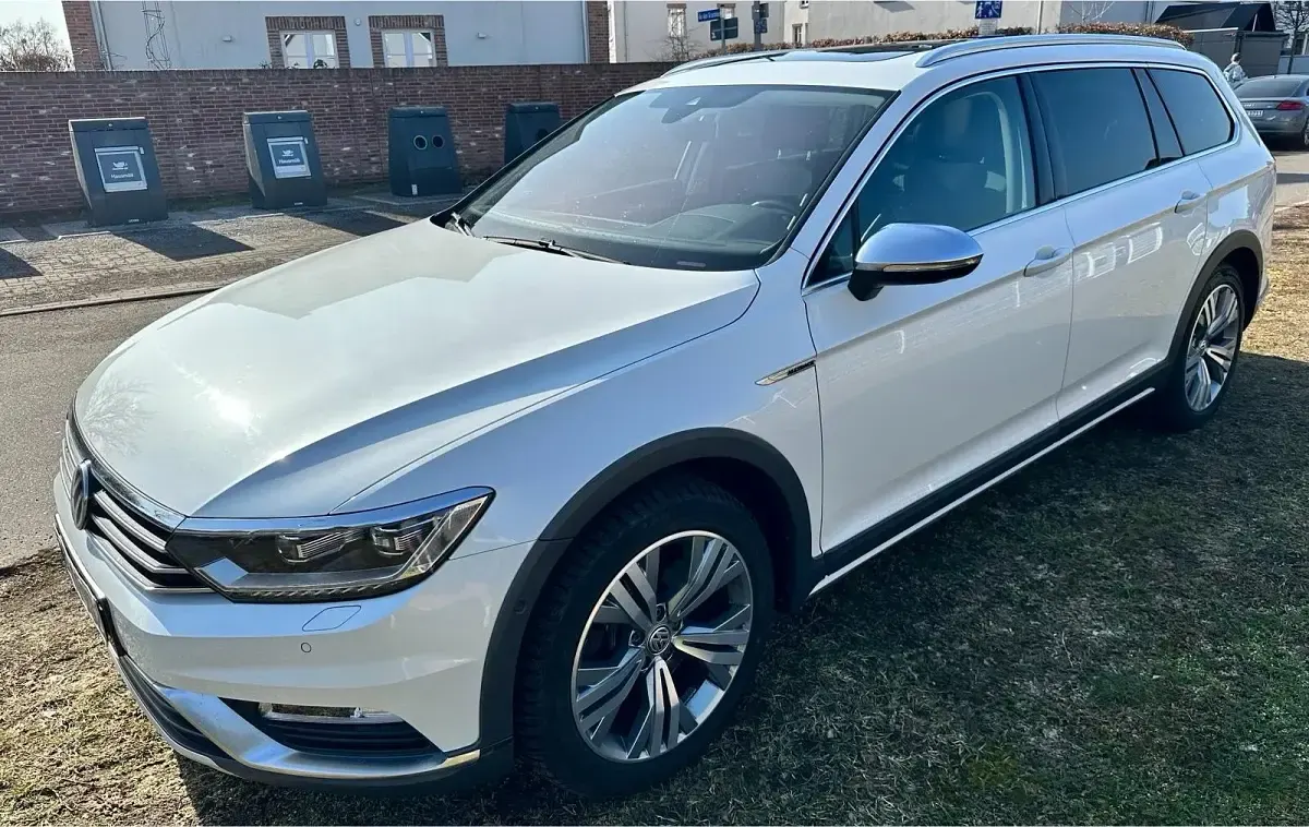 Gebraucht VW Passat 239 PS (175 kW) 2015 Weiß Kombi