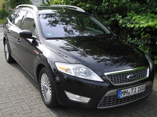 Schwarz metallic Gebraucht 2008 Ford Mondeo Titanium Kombi | 10.990 € - Bild 1/4
