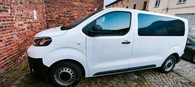 Gebraucht Toyota Proace 144 PS (105 kW) 2022 Weiß Van / Kleinbus