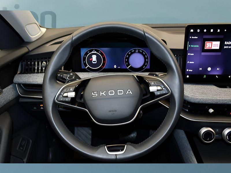 Gebraucht Skoda Superb 150 PS (110 kW) 2025 Grau Kombi