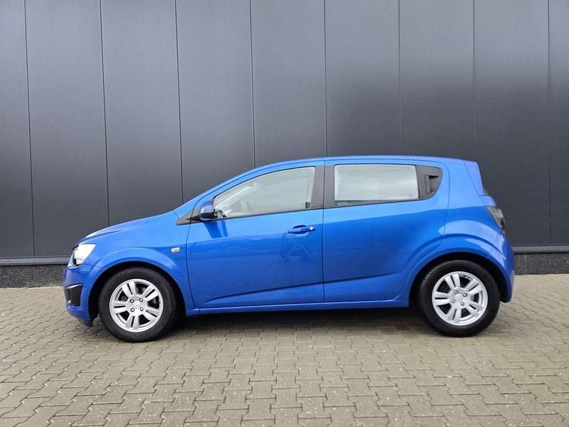 Gebraucht Chevrolet Aveo LT 86 PS (63 kW) 2013 Blau Kleinwagen