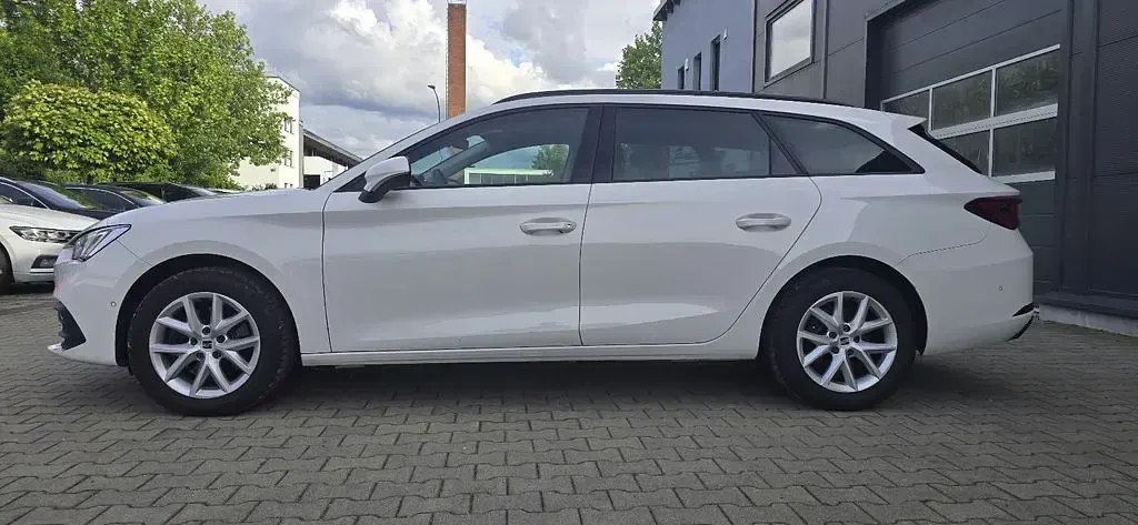 Gebraucht Seat Leon Style 150 PS (110 kW) 2023 Weiß Limousine