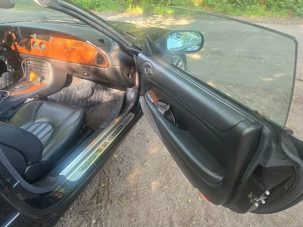 Gebraucht Jaguar XKR S 363 PS (266 kW) 2000 Schwarz Cabrio