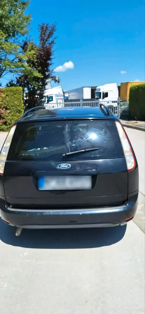Gebraucht Ford Focus 108 PS (79 kW) 2008 Schwarz Kombi