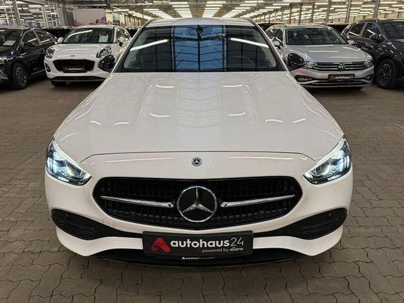 Gebraucht Mercedes C200 Avantgarde 204 PS (150 kW) 2023 Weiß Kombi