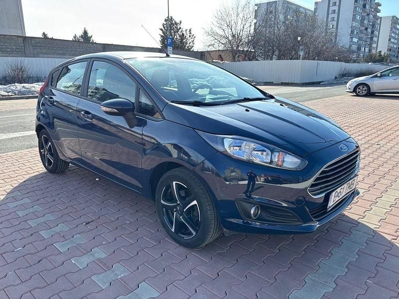 Gebraucht Ford Fiesta Titanium 80 PS (58 kW) 2014 Blau Kleinwagen