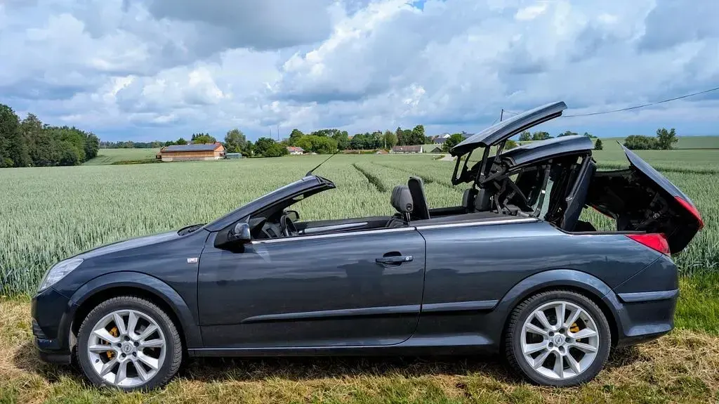 Gebraucht Opel Astra 140 PS (102 kW) 2008 Blau Cabrio