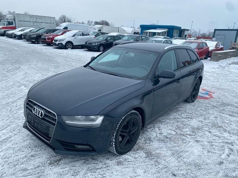 Blau Gebraucht 2012 Audi A4 Attraction Kombi | 5.950 € (Superpreis) - Bild 1/4