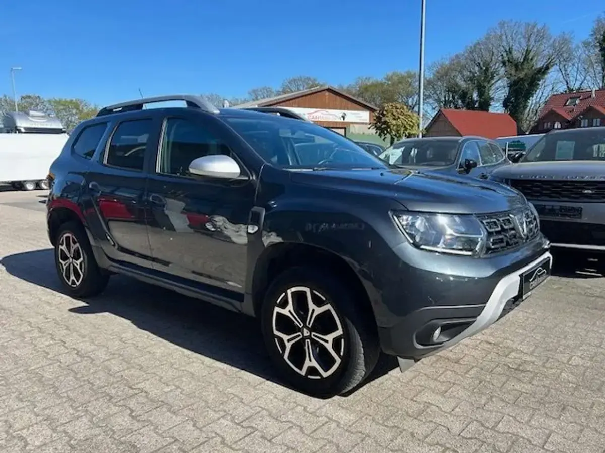 Używany Dacia Duster Prestige 101 KM (74 kW) 2020 Szary SUV