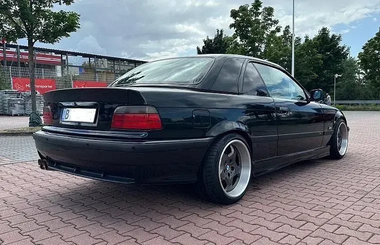 Gebraucht BMW 325 Cabriolet Basis 192 PS (141 kW) 1994 Schwarz Cabrio