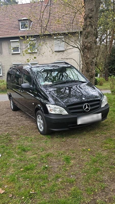 Schwarz Gebraucht 2014 Mercedes Vito Van / Kleinbus | 14.990 € (Fairer Preis) - Bild 1/4