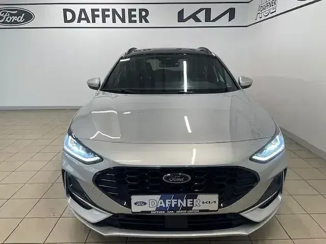 Gebraucht Ford Focus ST-Line X 125 PS (91 kW) 2023 Polarsilber metallic Limousine