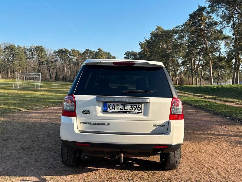 Gebraucht Land Rover Freelander 2 150 PS (110 kW) 2010 Weiß SUV