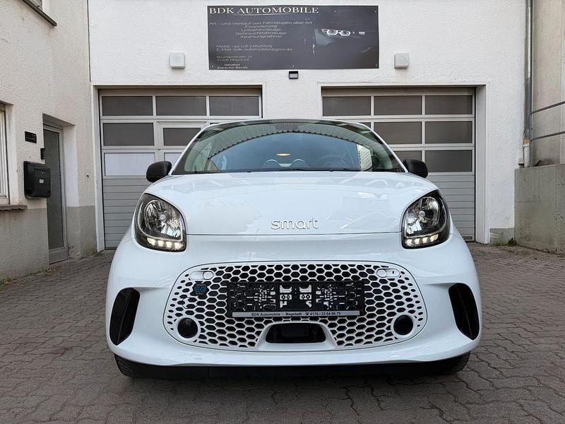 Gebraucht Smart ForFour Electric Drive 60 kW (82 PS) 2020 Weiß Limousine