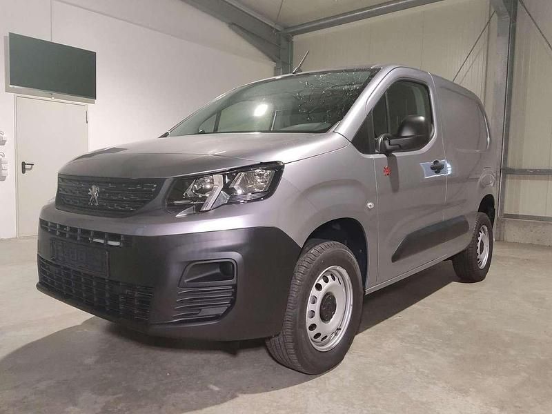Neu Peugeot Partner 131 PS (96 kW) 2025 Grau artense metallic Van / Kleinbus