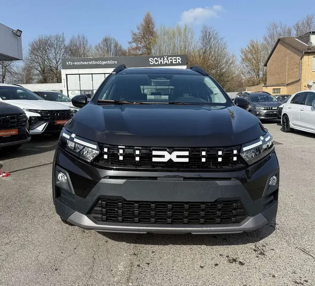 Neu Dacia Jogger Expression 158 PS (116 kW) 2025 Schwarz Van / Kleinbus