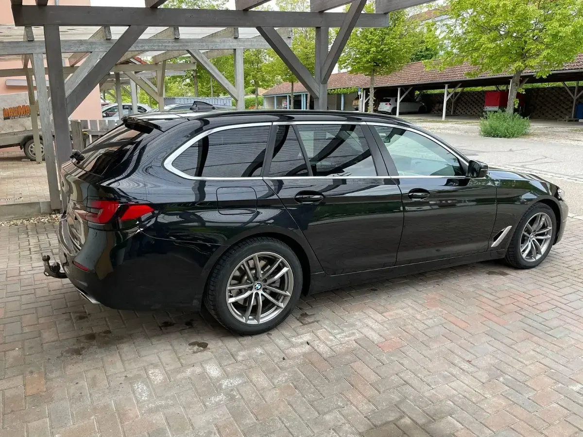 Gebraucht BMW 520 190 PS (139 kW) 2021 Schwarz Kombi