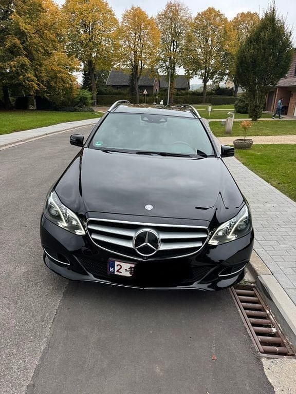 Gebraucht Mercedes E220 Avantgarde 170 PS (125 kW) 2016 Schwarz Kombi