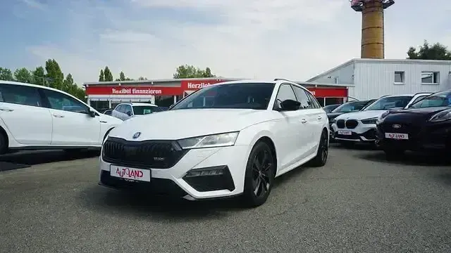 Gebraucht Skoda Octavia RS 245 PS (180 kW) 2024 Weiß Limousine