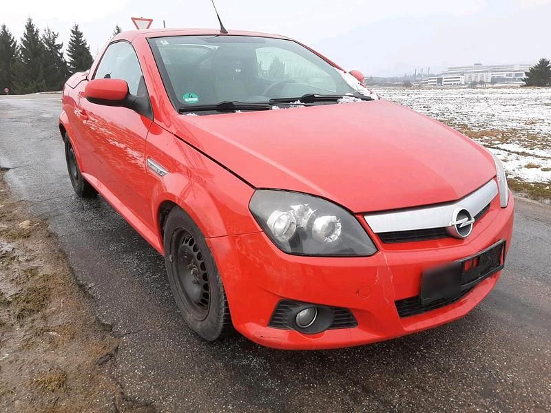 Gebraucht Opel Tigra 90 PS (66 kW) 2005 Rot Cabrio