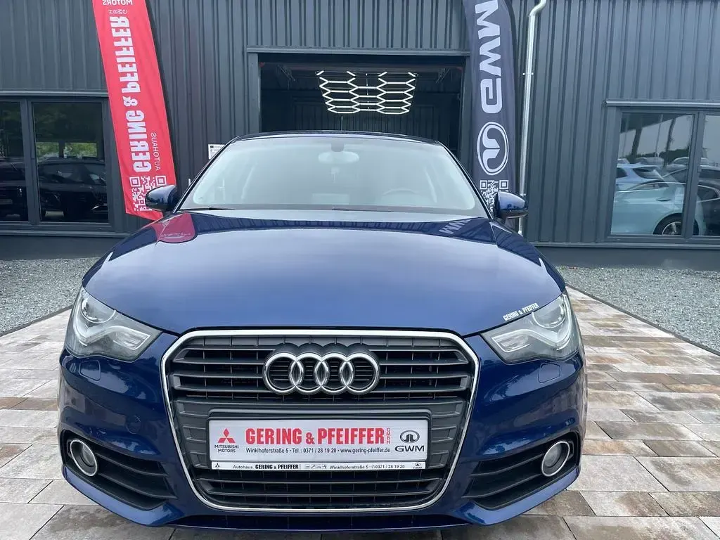 Gebraucht Audi A1 Ambition 122 PS (89 kW) 2011 Blau Kleinwagen