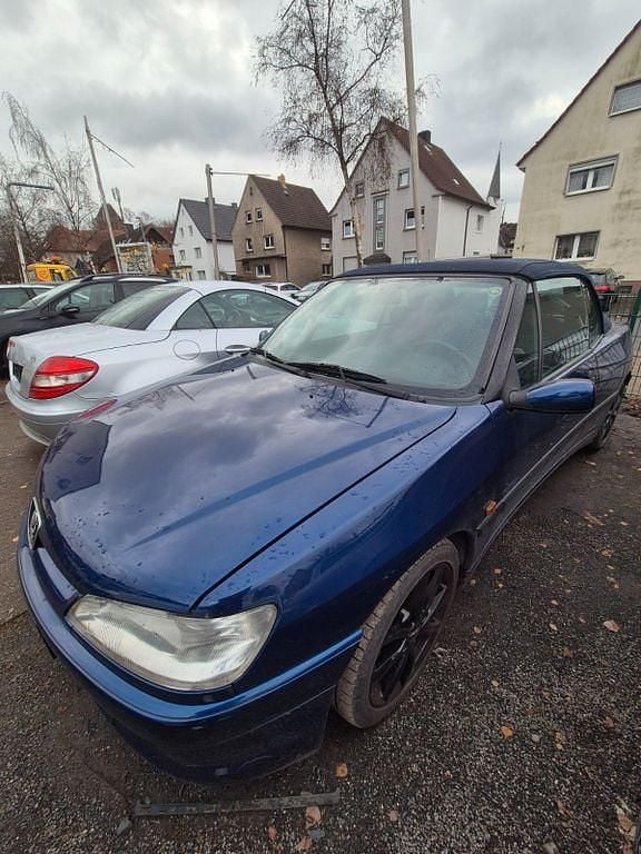 Gebraucht Peugeot 306 Cabriolet 88 PS (64 kW) 1999 Blau Cabrio