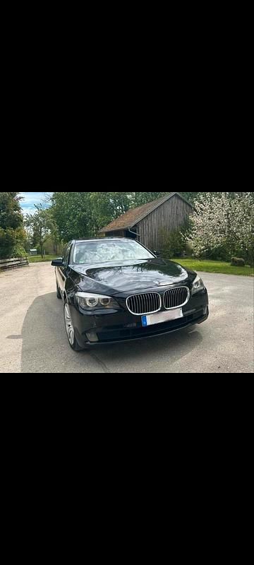 Gebraucht BMW 730 245 PS (180 kW) 2010 Schwarz Limousine