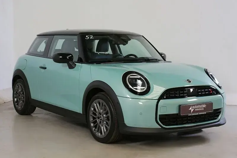 Gebraucht Mini Cooper S Classic 204 PS (150 kW) 2024 Grün Kleinwagen