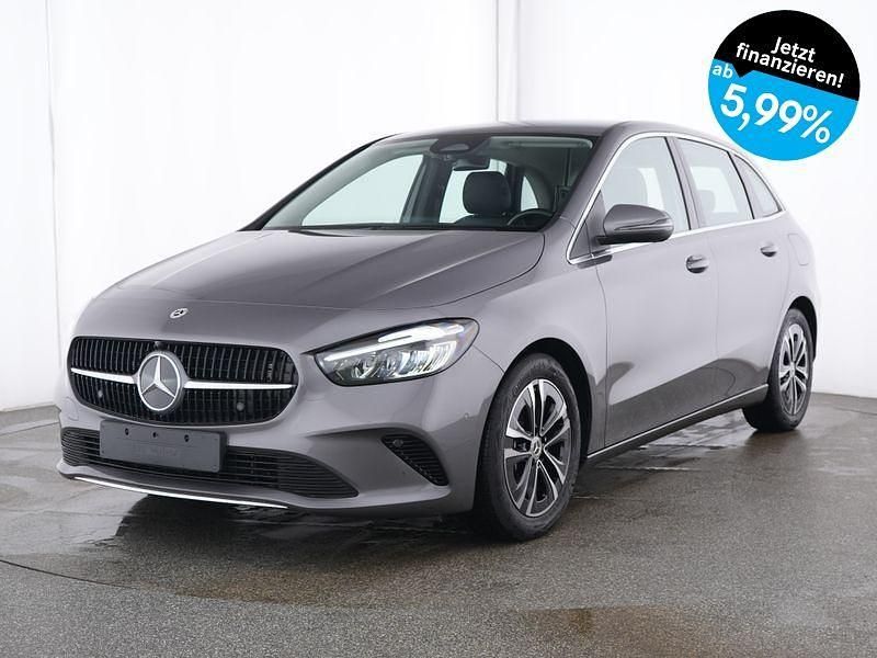 Grau Gebraucht 2024 Mercedes B200 Progressive Van / Kleinbus | 32.790 € (Etwas zu teuer) - Bild 1/4