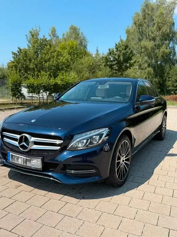 Gebraucht Mercedes C220 Avantgarde 170 PS (125 kW) 2014 Blau Limousine