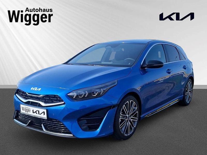 Blau Neu 2025 Kia Ceed GT GT-Line Limousine | 30.990 € (Fairer Preis) - Bild 1/4