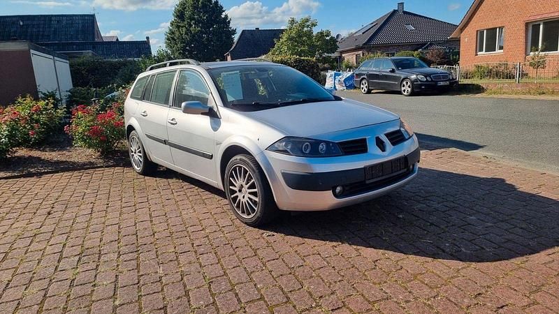 Silber Gebraucht 2005 Renault Mégane GrandTour Authentique Kombi | 1.100 € - Bild 1/4