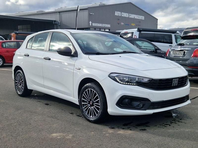 Gebraucht Fiat Tipo Cross 131 PS (96 kW) 2024 Weiß Kleinwagen