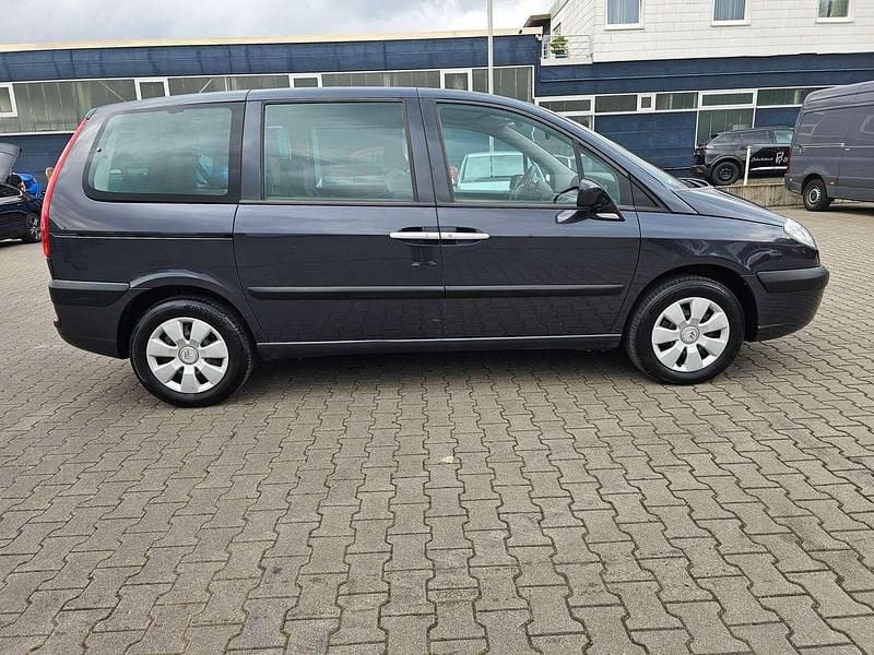 Grau Gebraucht 2006 Citroën C8 Comfort Van / Kleinbus | 2.600 € (Guter Preis) - Bild 1/4