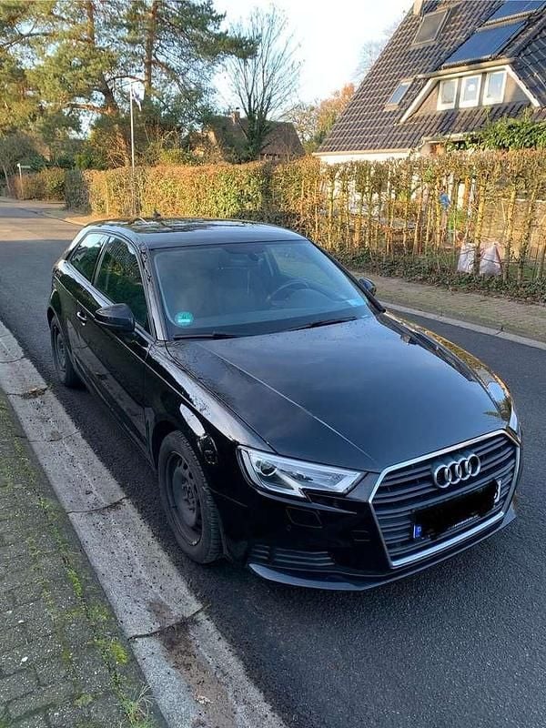 Gebraucht Audi A3 116 PS (85 kW) 2017 Schwarz Limousine