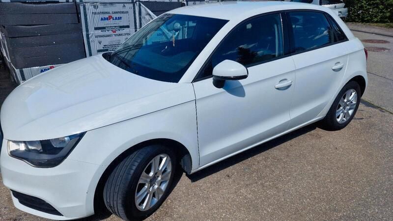 Weiß Gebraucht 2012 Audi A1 Kleinwagen | 9.700 € (Fairer Preis) - Bild 1/4