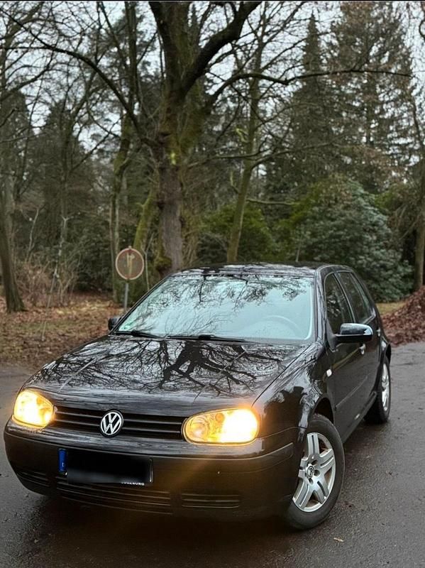 Schwarz Gebraucht 2001 VW Golf Limousine | 850 € (Superpreis) - Bild 1/4