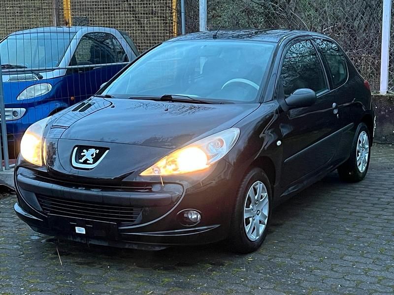 Schwarz Gebraucht 2010 Peugeot 206+ Kleinwagen | 1.750 € (Fairer Preis) - Bild 1/4