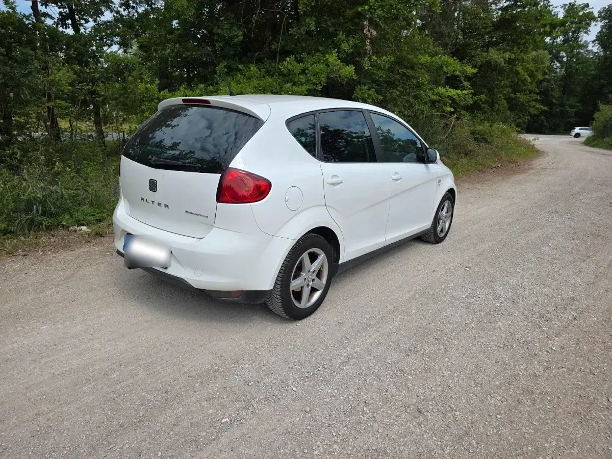 Gebraucht Seat Altea Copa 105 PS (77 kW) 2011 Weiß Van / Kleinbus