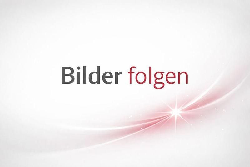 Weiß Gebraucht 2017 Hyundai i30 Pure Limousine | 10.999 € (Guter Preis) - Bild 1/1