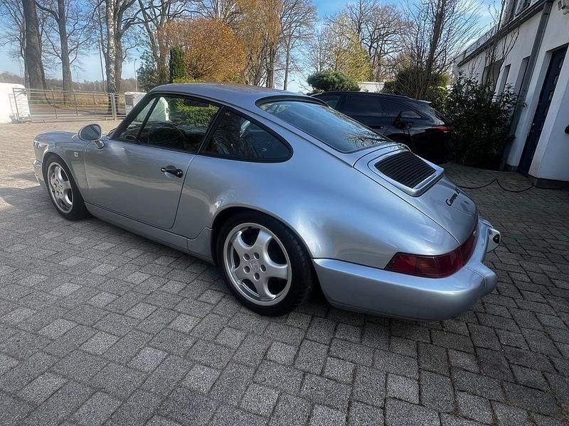 Second-hand Porsche 964 260 CP (191 kW) 1992 Argintiu Coupe